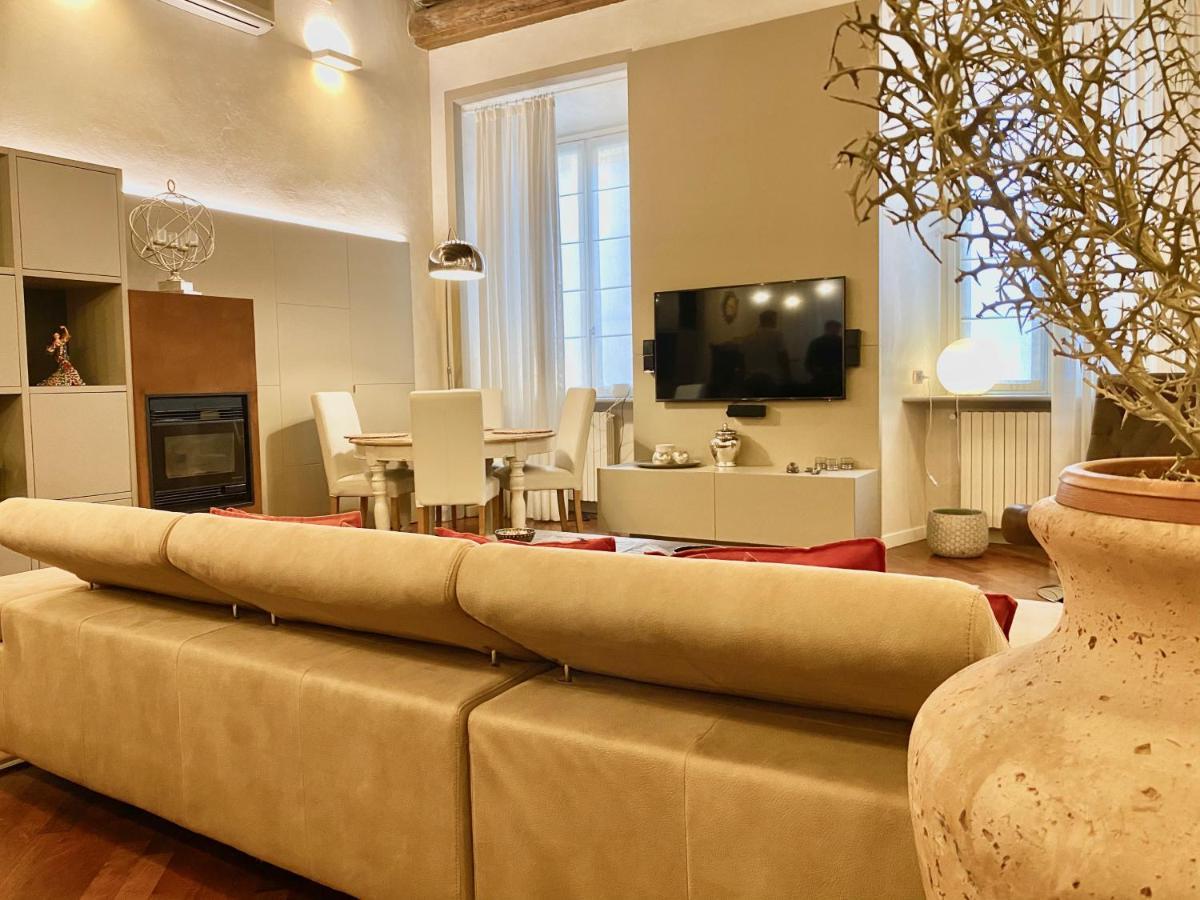 Kindness Art Apartment In Historic Center Arona Esterno foto